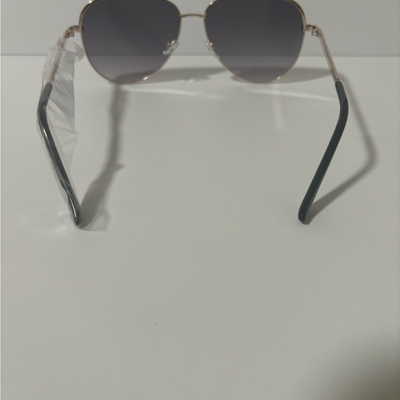 Gold Frame Aviator Sunglasses - Picture 4 of 6